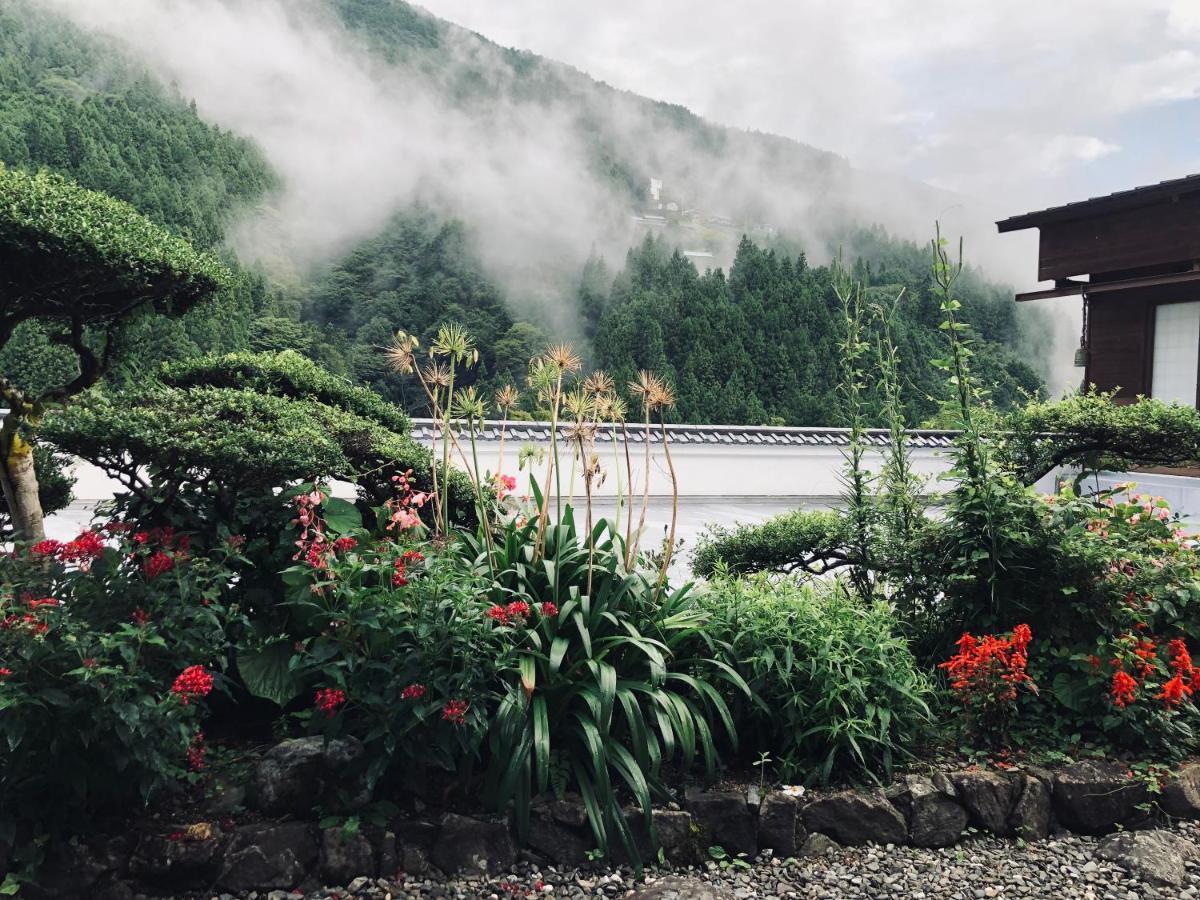 Hotel Kazuraya Miyoshi  Exterior foto