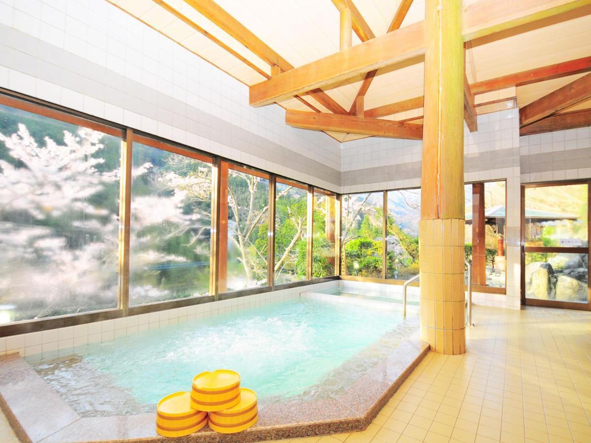 Hotel Kazuraya Miyoshi  Exterior foto